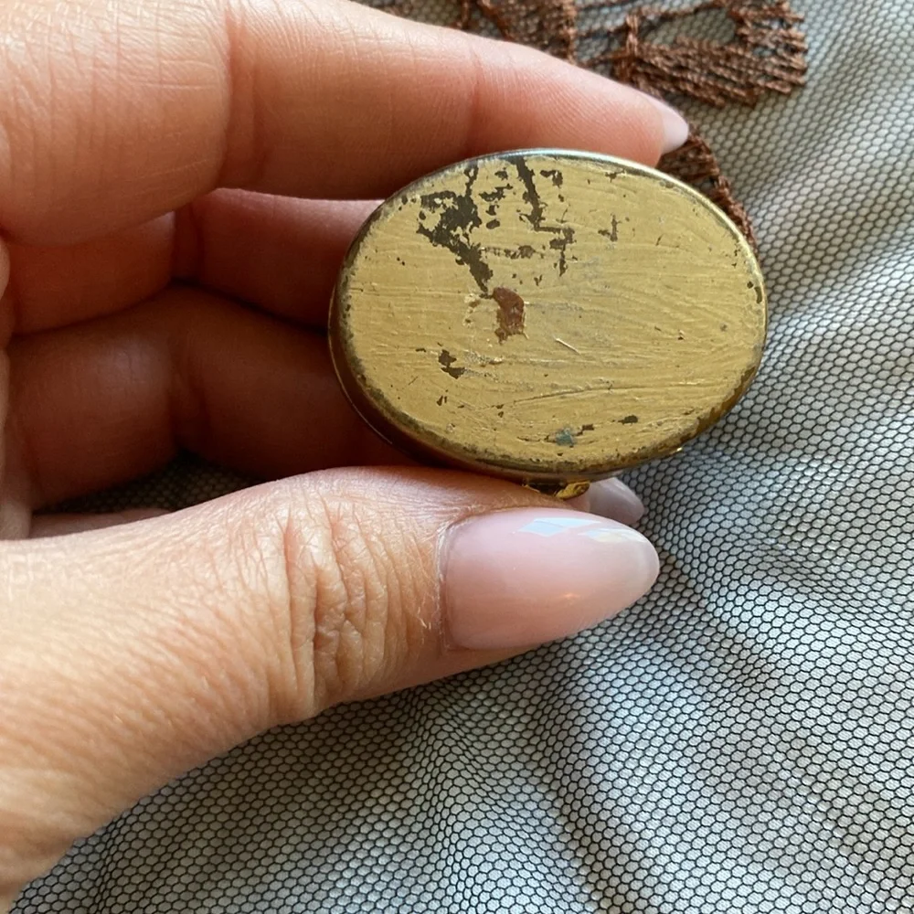 Vintage Gold and Black Pill Box - Picture 4 of 6